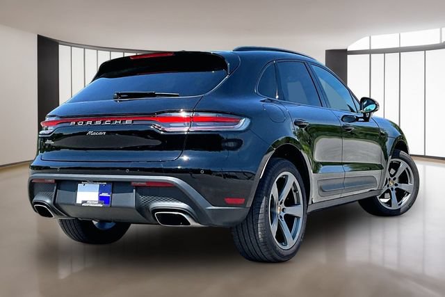 Used 2025 Porsche Macan AWD/4WD image 6