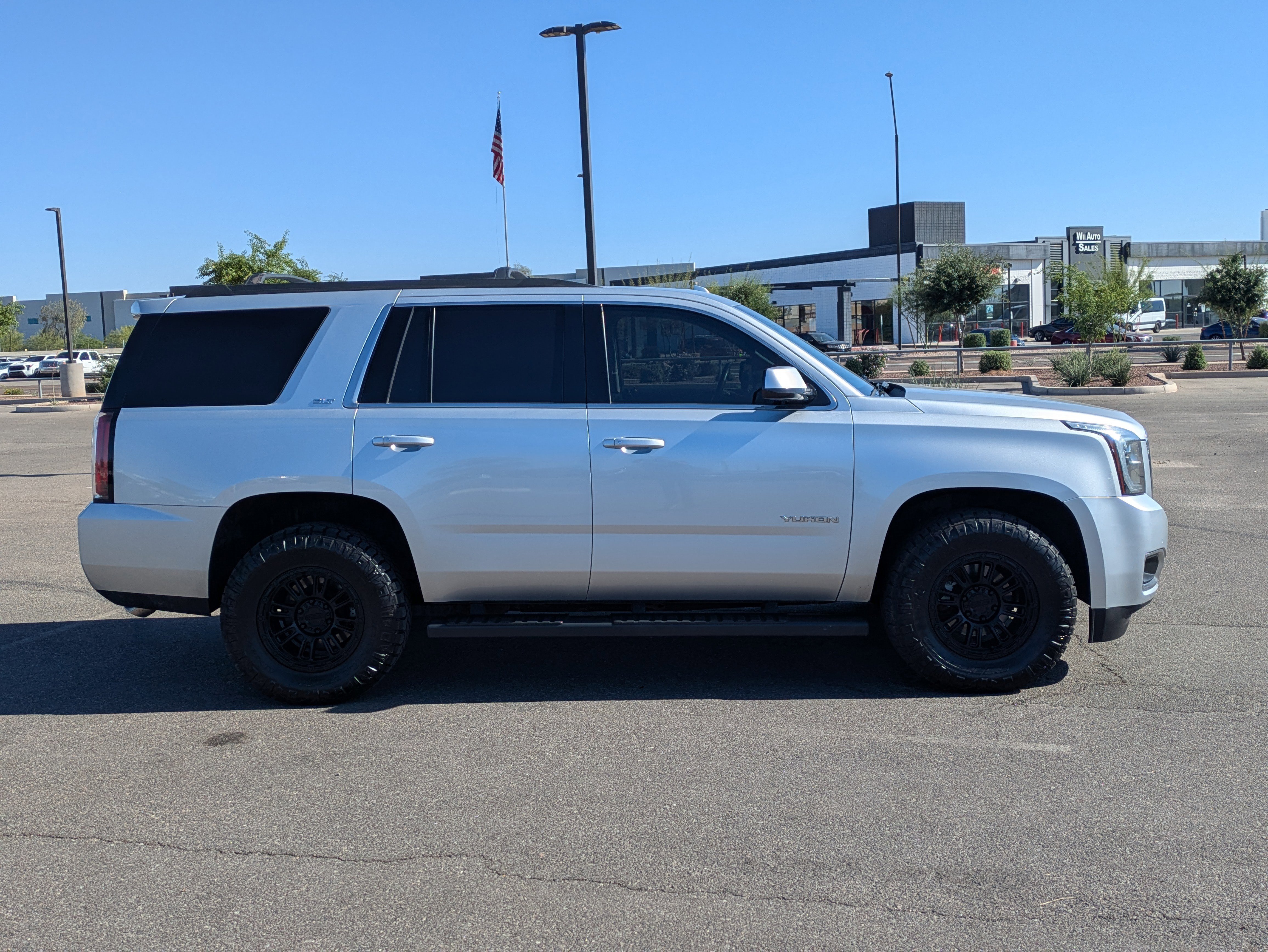 Used 2017 GMC Yukon SLT w/ Open Road Package image 6
