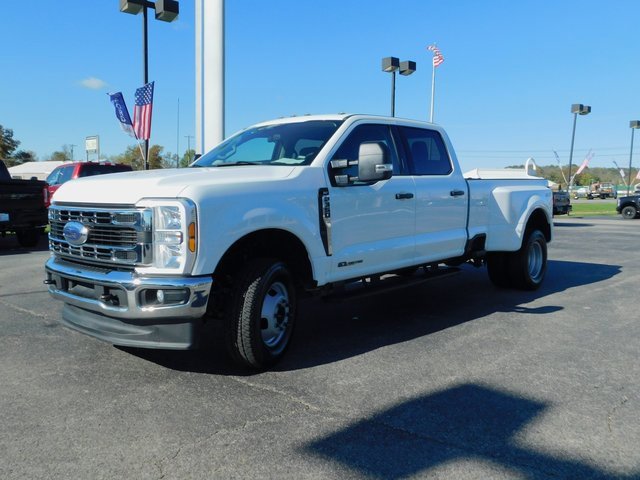 Used 2024 Ford F350 XLT image 4