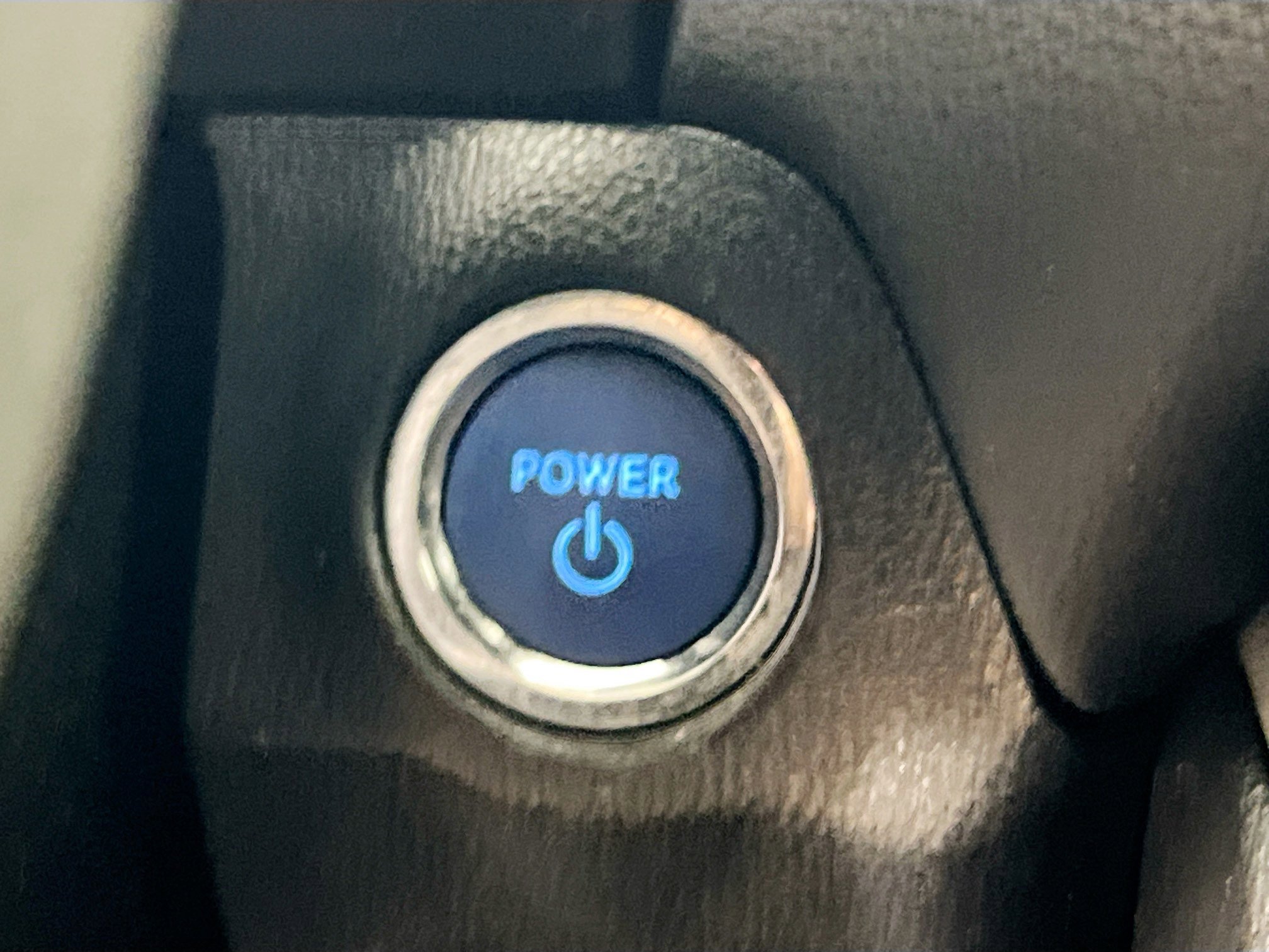 Used 2021 Toyota RAV4 XLE image 24