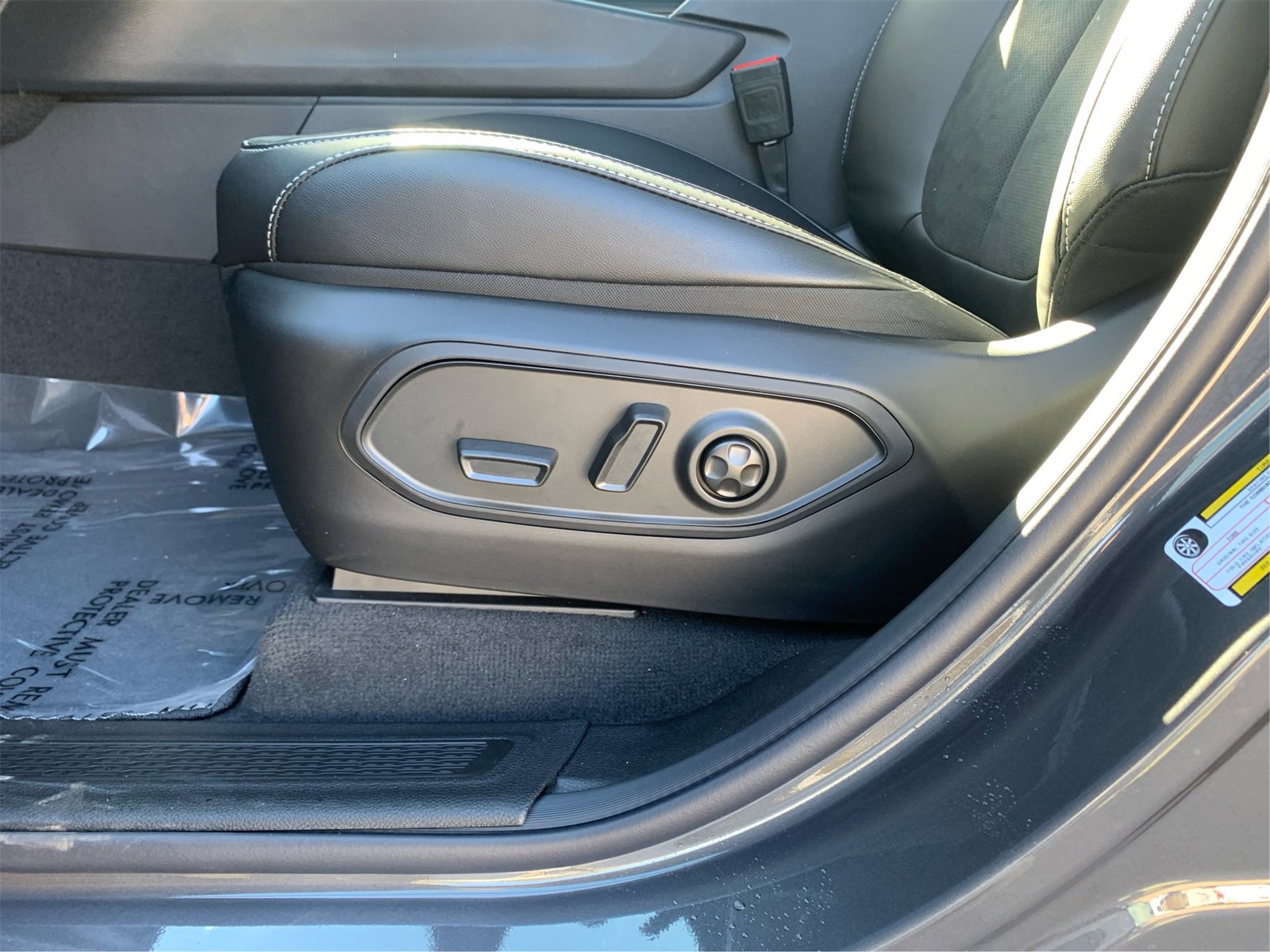 Used 2025 Jeep Grand Cherokee L Altitude image 18