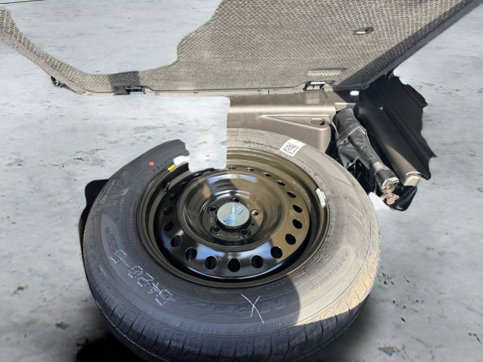 New 2026 Jeep Grand Cherokee Limited Reserve image 17