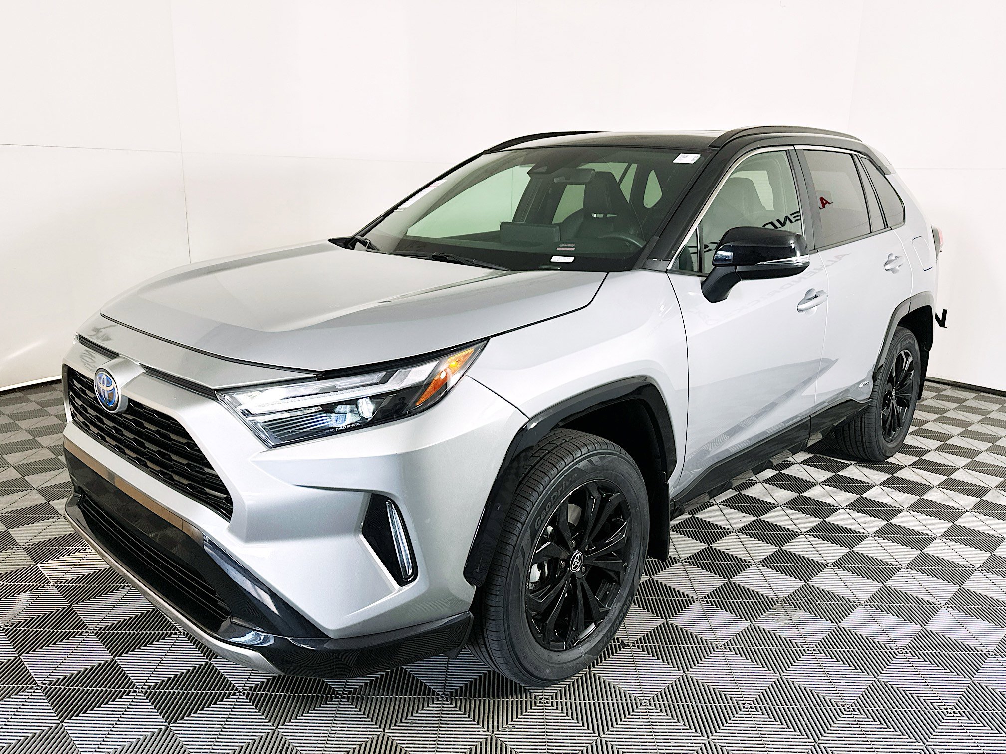 Used 2024 Toyota RAV4 XSE image 7