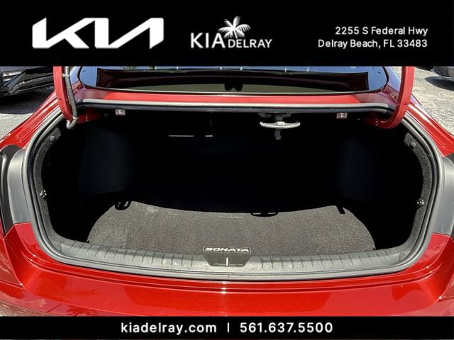 Used 2023 Hyundai Sonata Limited w/ Cargo Package FWD image 8