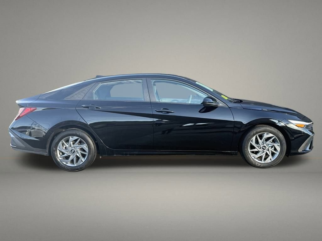 Used 2024 Hyundai Elantra SEL image 6