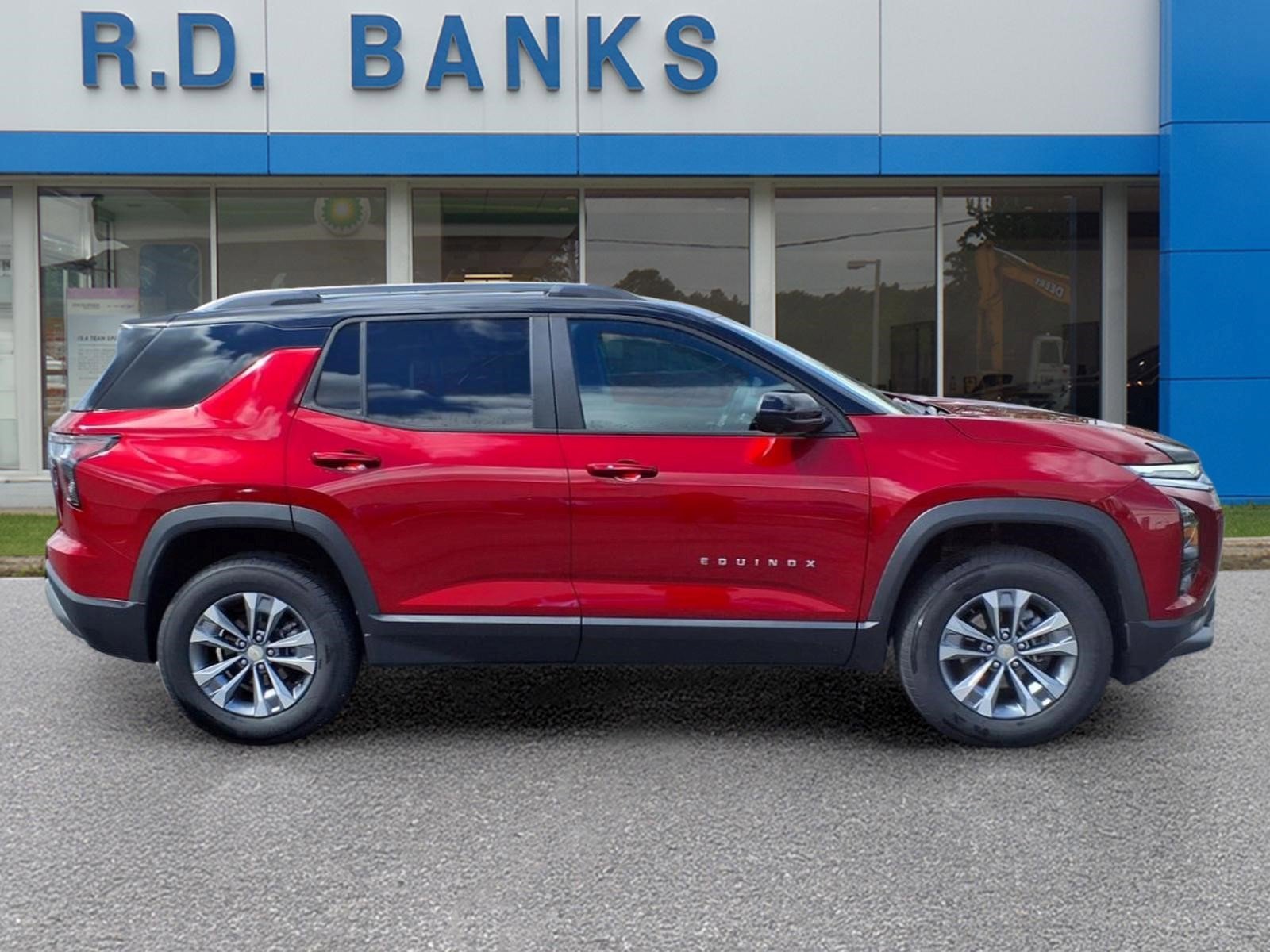 Used 2025 Chevrolet Equinox LT w/ Convenience Package II FWD image 2