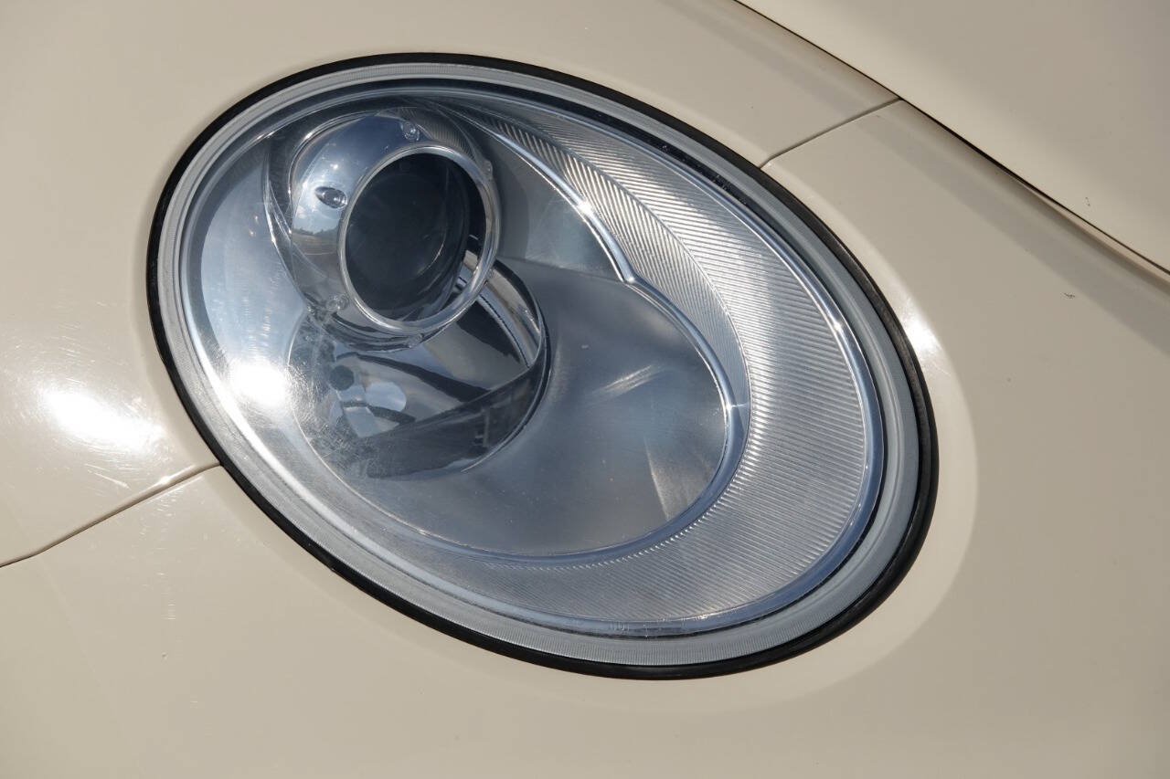 Used 2008 Volkswagen Beetle SE FWD image 57