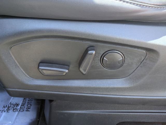 Used 2022 Ford Explorer XLT w/ Equipment Group 202A image 16