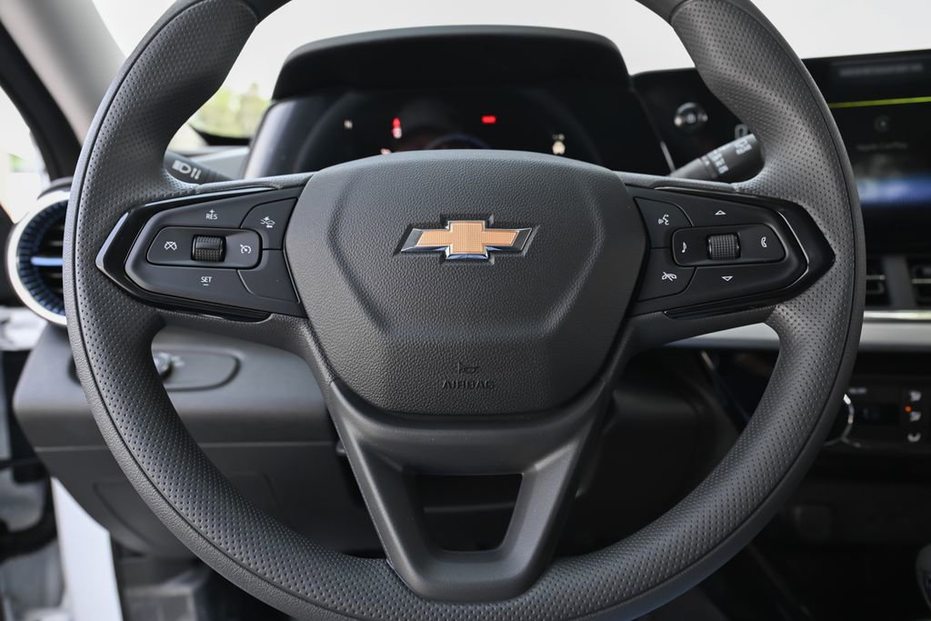 New 2026 Chevrolet Trax LT w/ LPO, Blackout Package FWD image 18