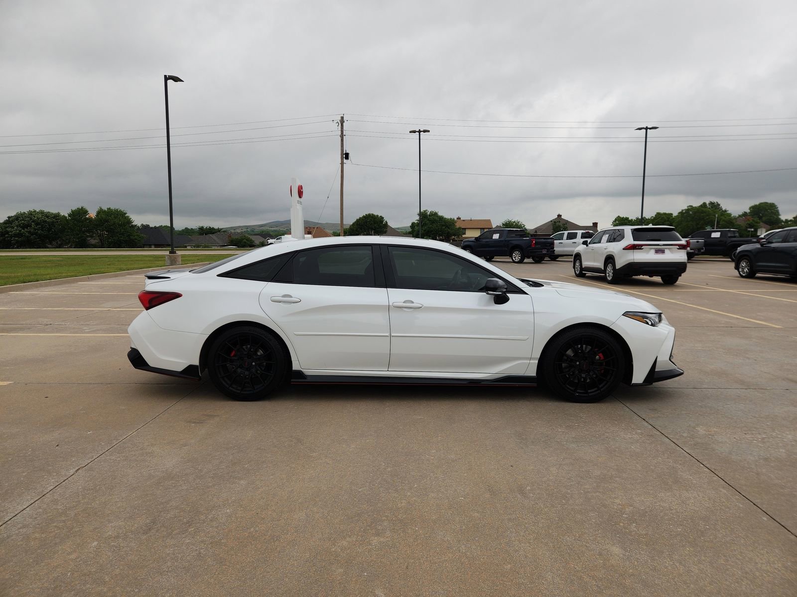 Used 2020 Toyota Avalon TRD FWD image 7