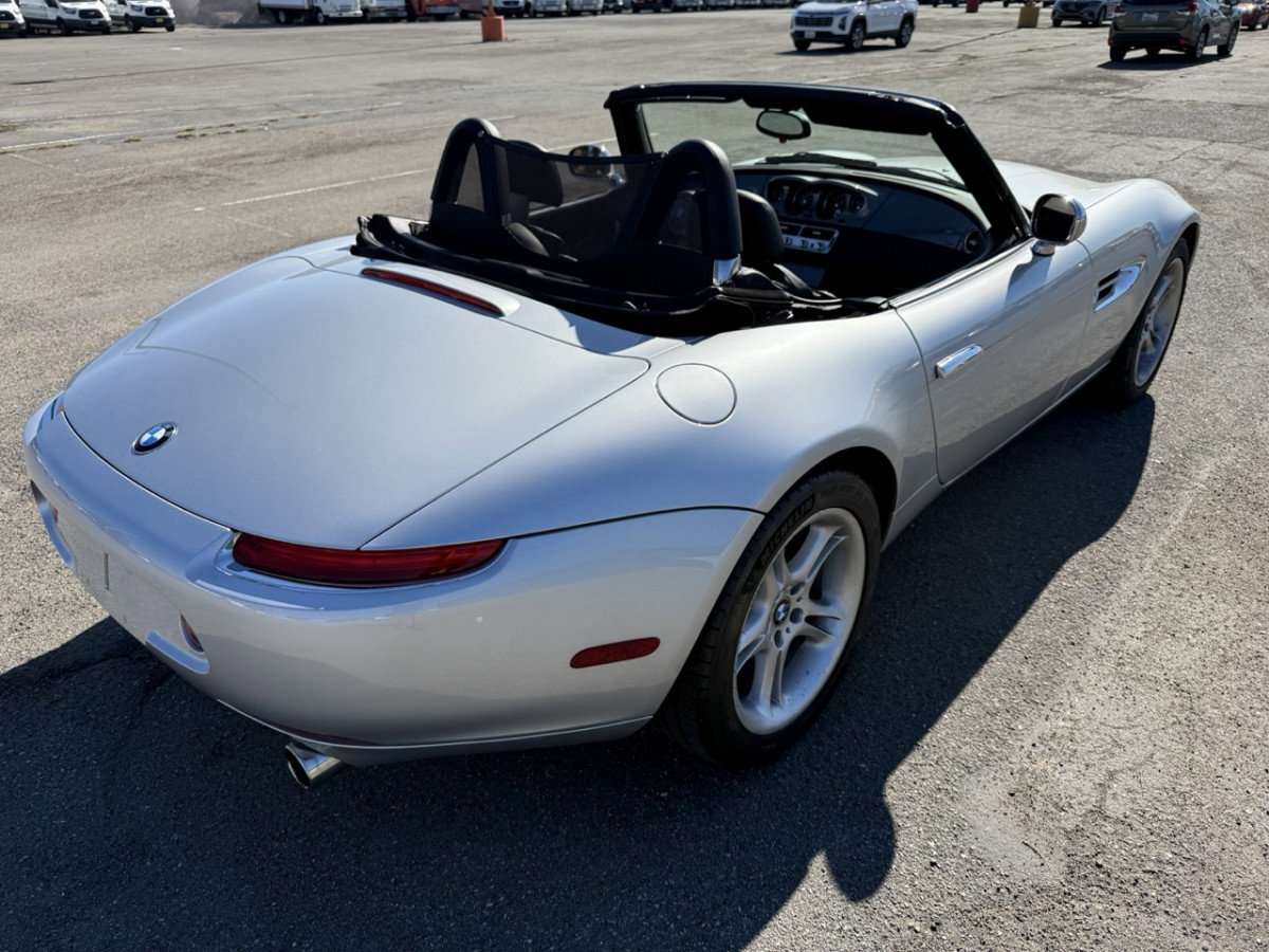 Used 2003 BMW Z8 image 13