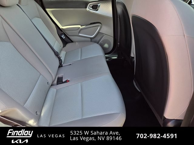 Used 2023 Kia Soul LX w/ LX Technology Package FWD image 17