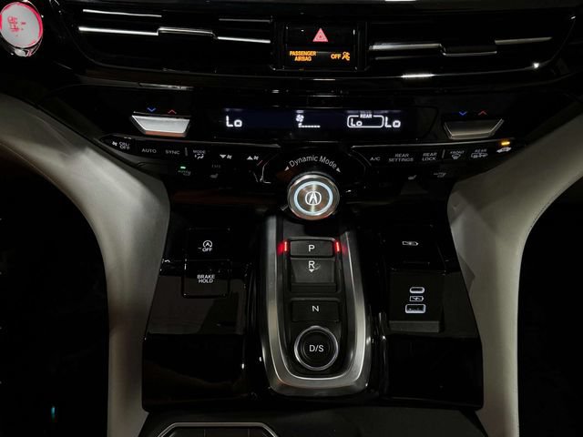 Used 2024 Acura MDX SH-AWD w/ Technology Package image 18