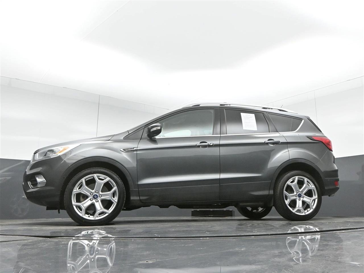 Used 2019 Ford Escape Titanium FWD image 36