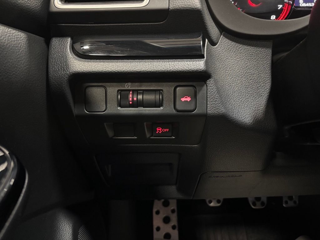 Used 2019 Subaru WRX STI AWD/4WD image 17