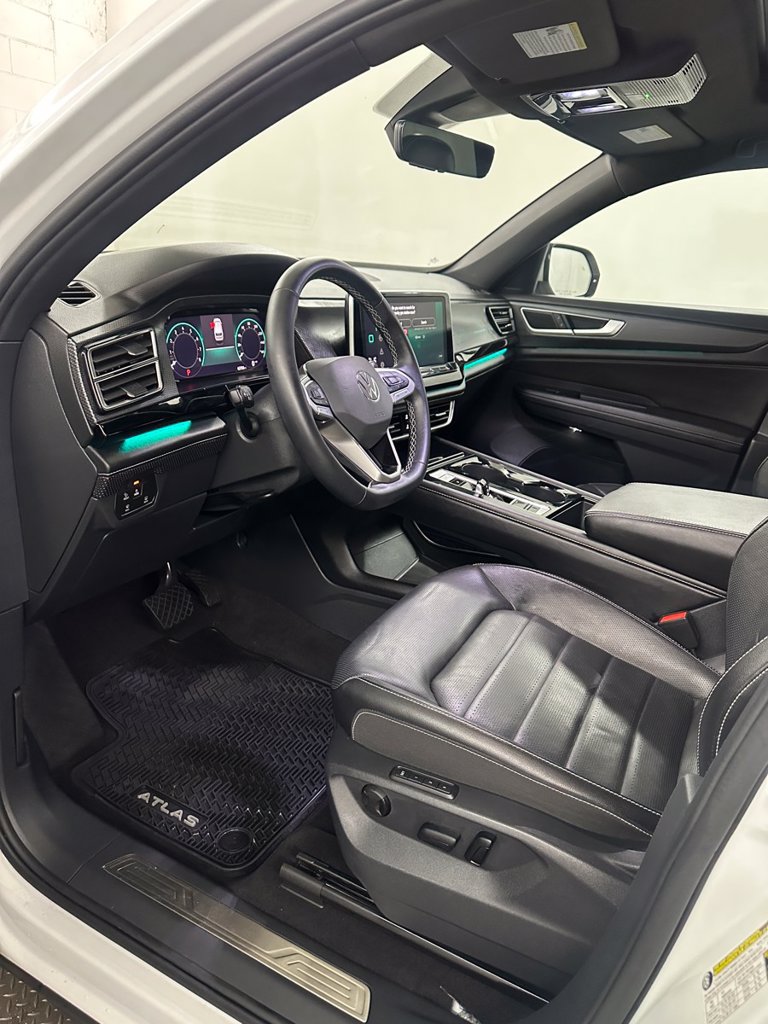 Used 2024 Volkswagen Atlas Cross Sport SEL AWD/4WD image 10