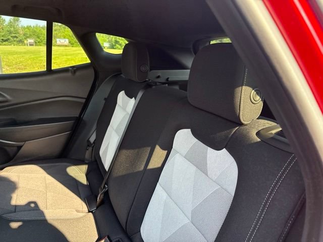New 2026 Chevrolet Trax RS w/ Sunroof Package FWD image 39