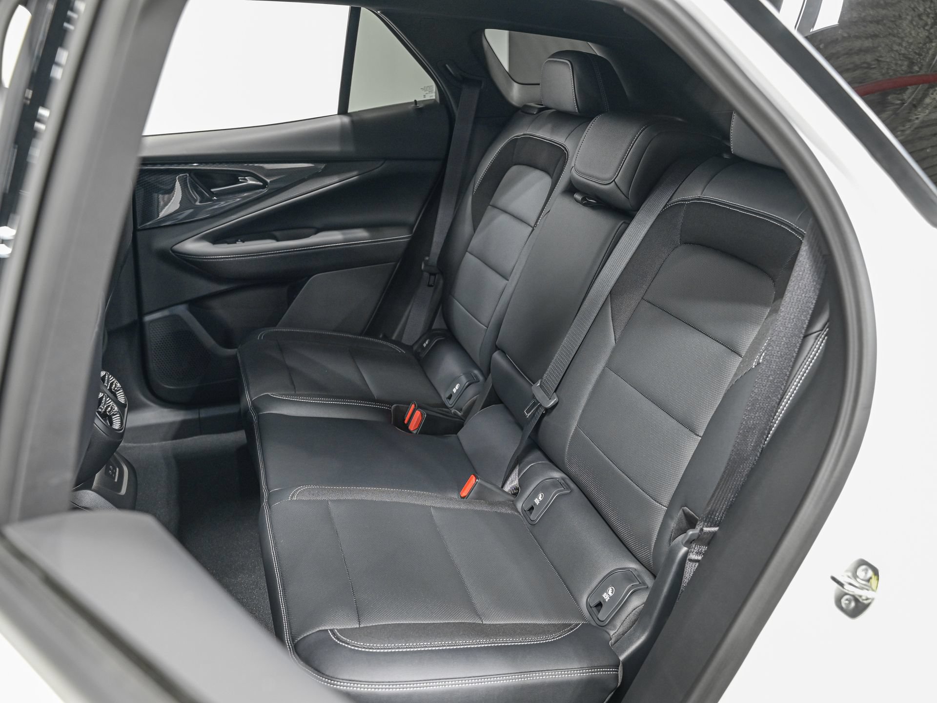 Used 2024 Chevrolet Blazer EV LT AWD/4WD image 24