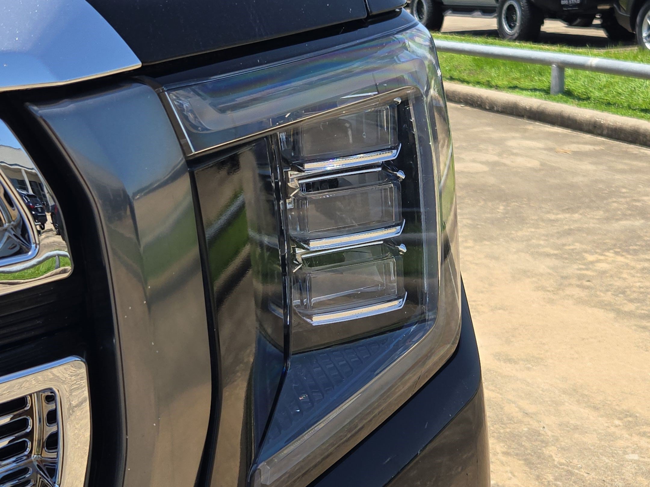 Used 2021 GMC Yukon XL SLT RWD image 10