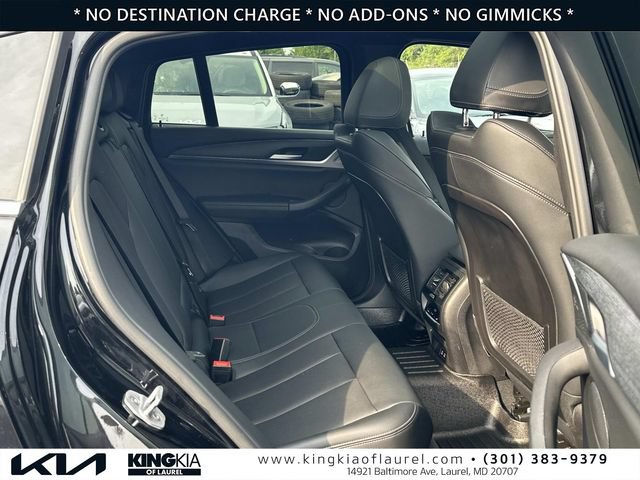 Used 2024 BMW X4 xDrive30i w/ Parking Assistance Package AWD/4WD image 17