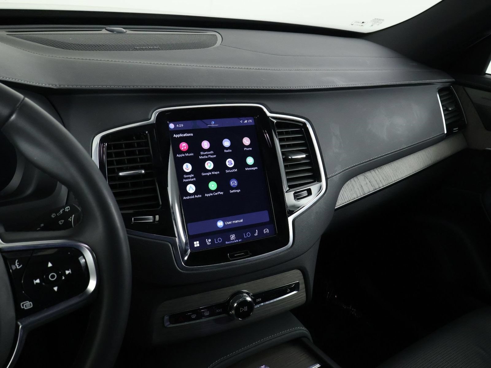 Certified 2023 Volvo XC90 T8 Ultimate AWD/4WD image 9