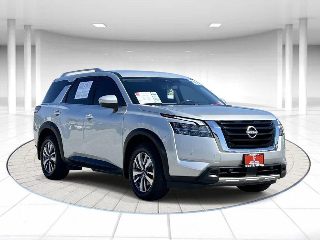 Used 2023 Nissan Pathfinder SL image 5