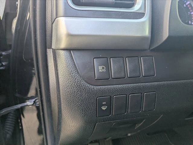 Used 2019 Toyota Highlander LE image 12