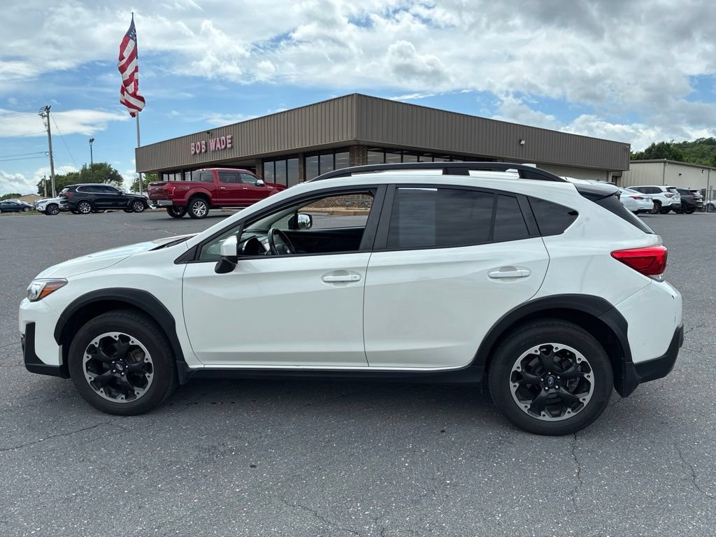 Used 2021 Subaru Crosstrek 2.0i Premium w/ Moonroof Package AWD/4WD image 1