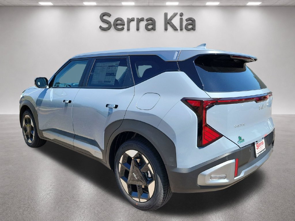New 2027 Kia Seltos S FWD image 3