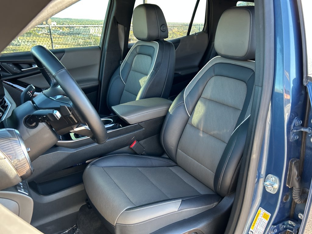 Used 2025 Chevrolet Equinox LT w/ Convenience Package II AWD/4WD image 15