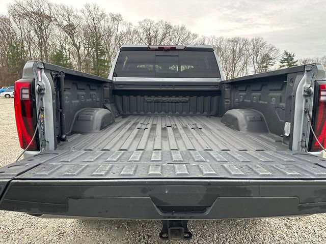 Used 2024 GMC Sierra 3500 Denali w/ Denali Reserve Package image 13