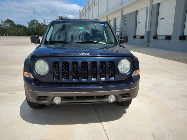 Used 2014 Jeep Patriot Latitude FWD image 2