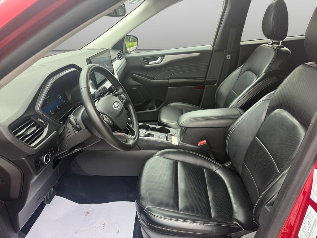 Used 2024 Ford Escape Platinum AWD/4WD image 10