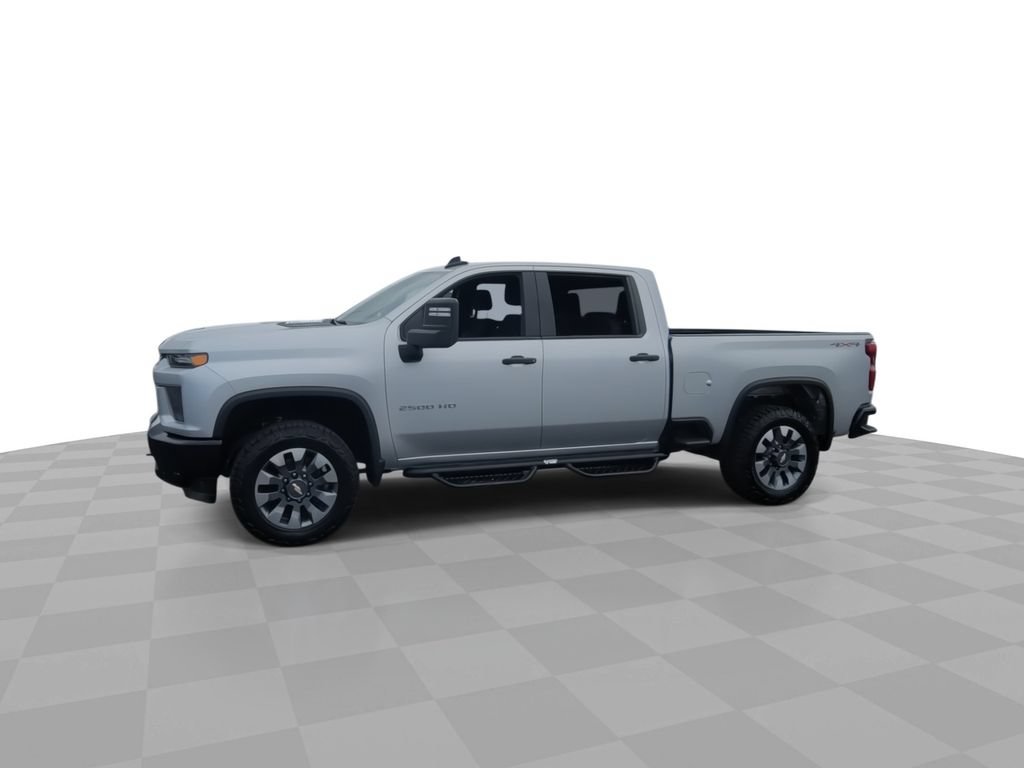 Used 2022 Chevrolet Silverado 2500 Custom w/ Custom Value Package AWD/4WD image 4