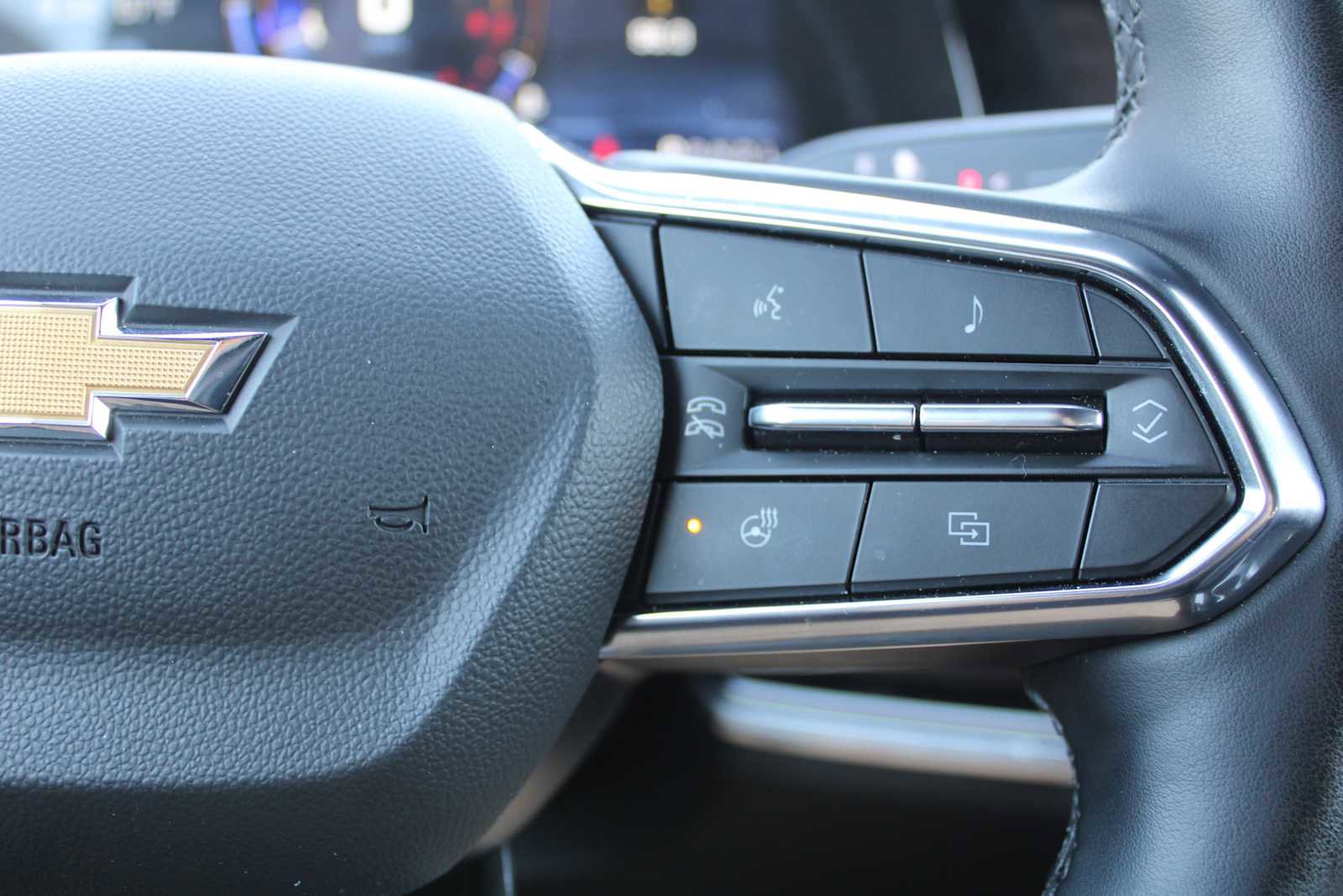 Used 2025 Chevrolet Equinox LT w/ Convenience Package II FWD image 12