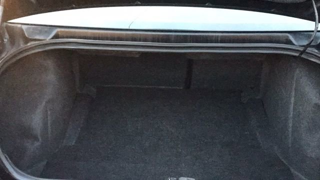 Used 2014 Dodge Challenger SXT image 8