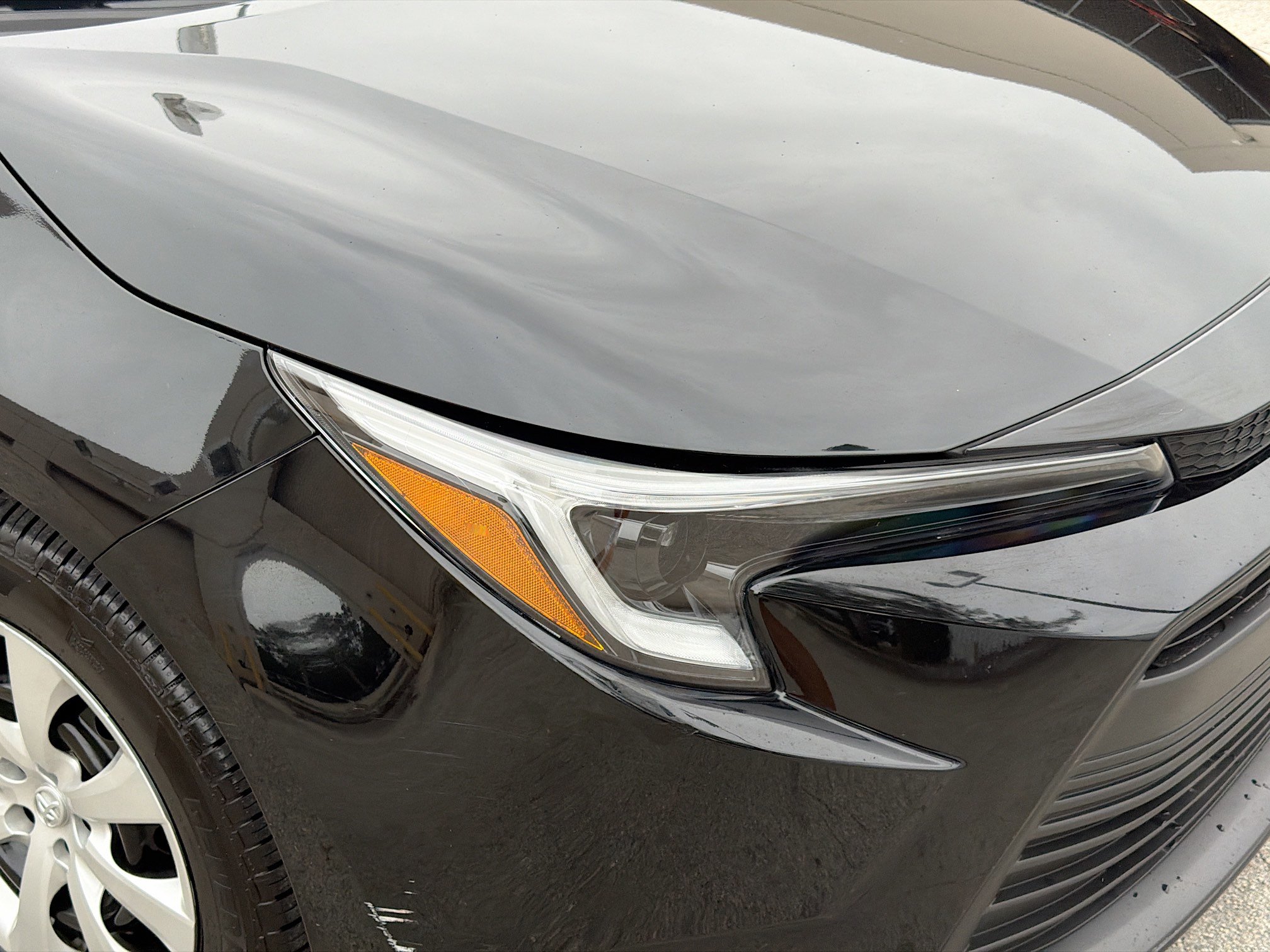 Used 2024 Toyota Corolla LE image 33