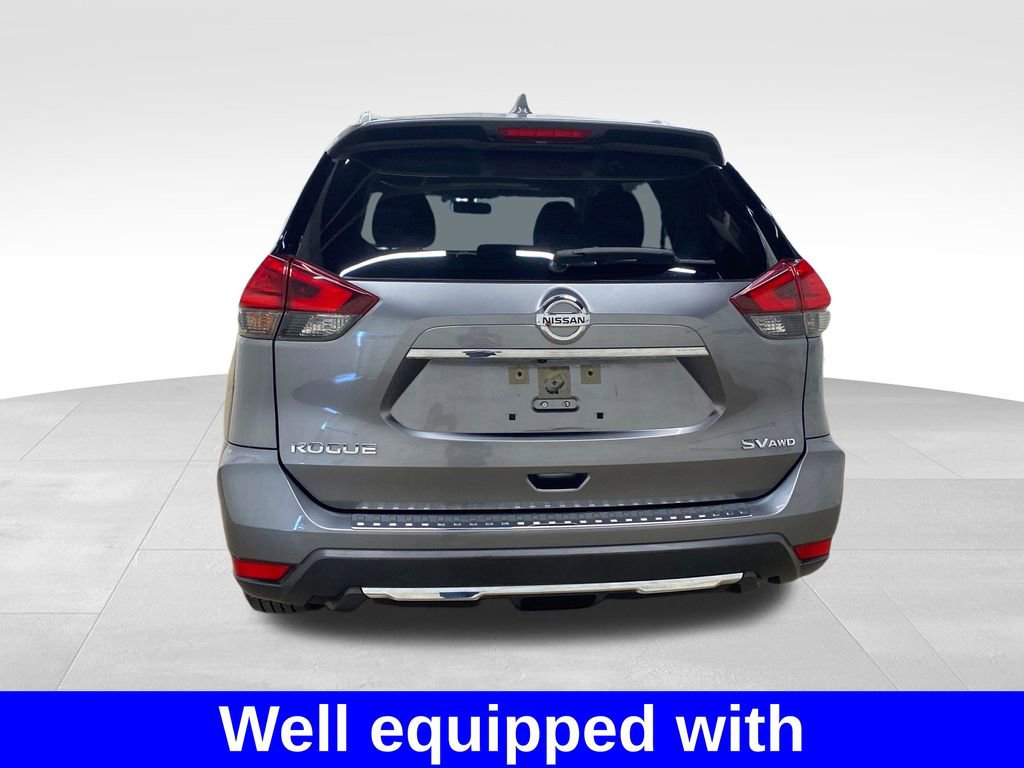 Used 2017 Nissan Rogue SV AWD/4WD image 3