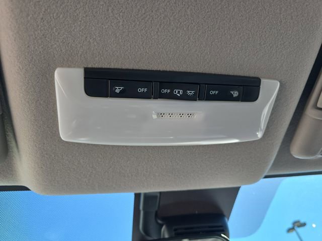 New 2025 Nissan Versa SV w/ Trunk Package image 27