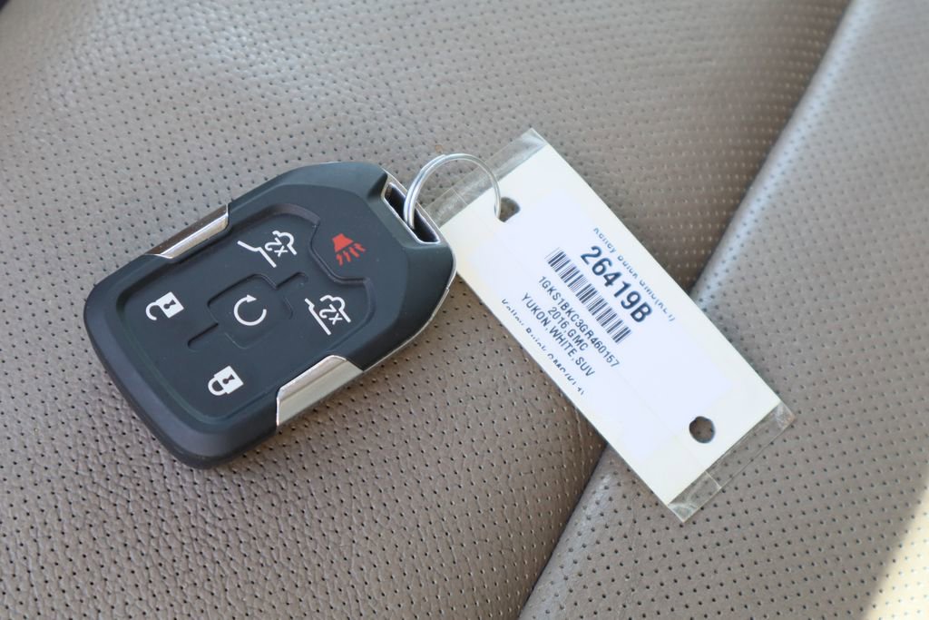 Used 2016 GMC Yukon SLT image 38