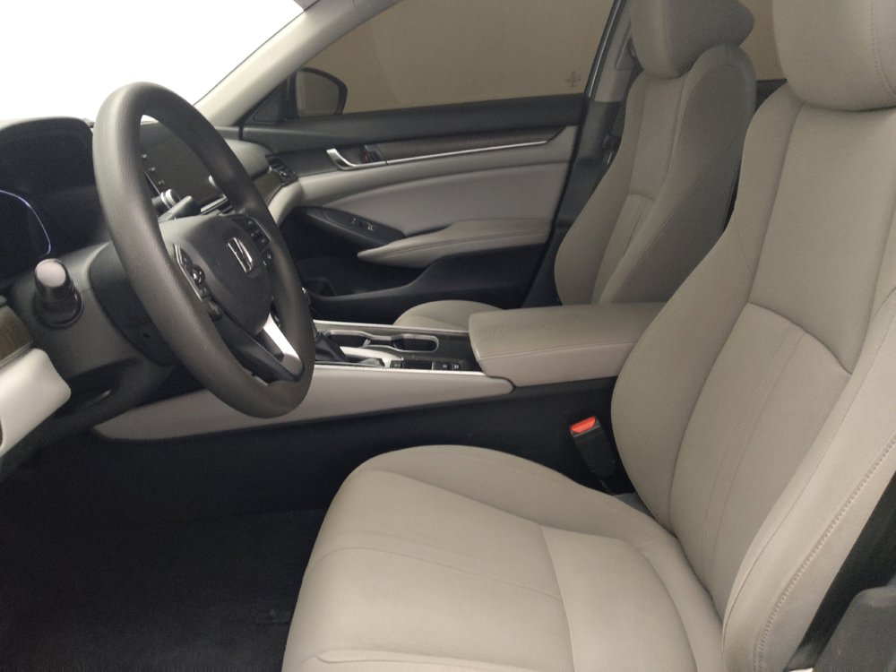 Used 2018 Honda Accord EX image 17