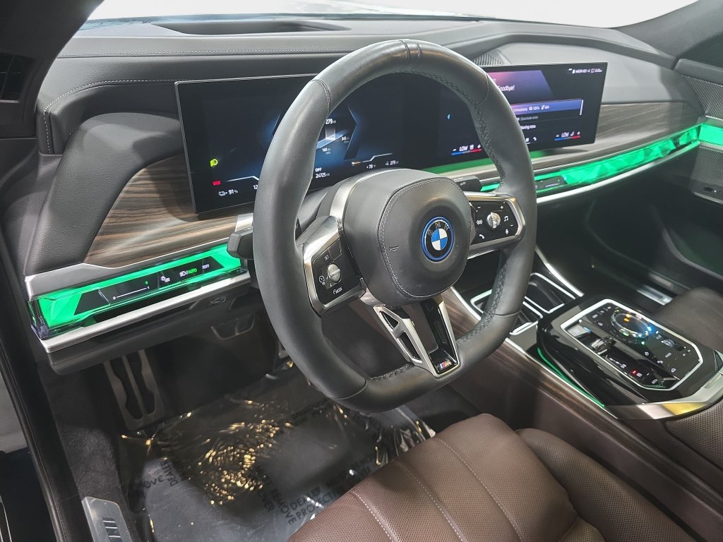 Certified 2023 BMW i7 xDrive60 AWD/4WD image 21