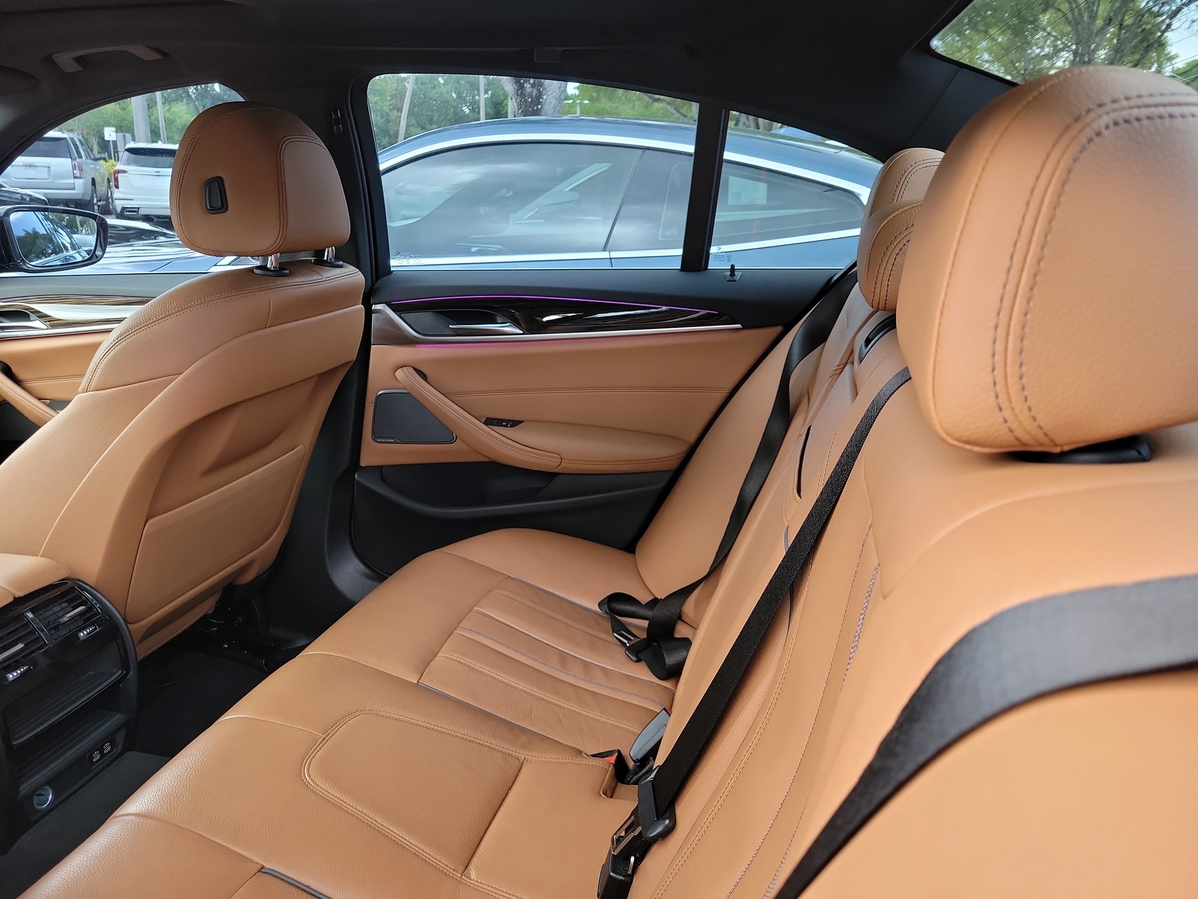 Used 2023 BMW 540i w/ Premium Package RWD image 6