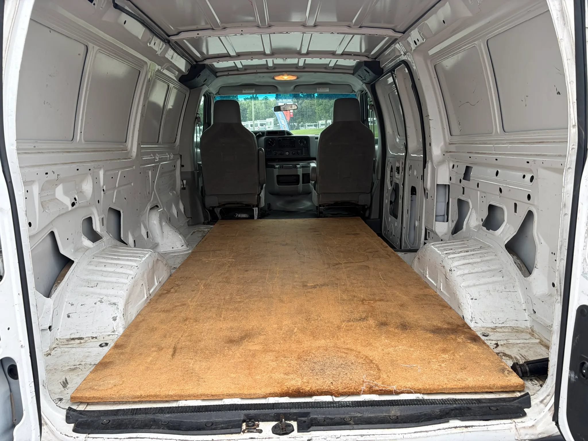 Used 2011 Ford E-250 and Econoline 250 w/ PWR Group RWD image 26