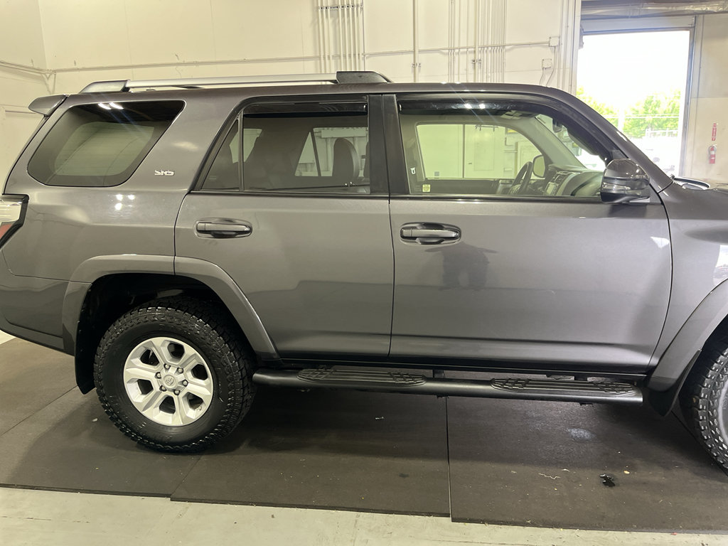 Used 2021 Toyota 4Runner SR5 Premium AWD/4WD image 5