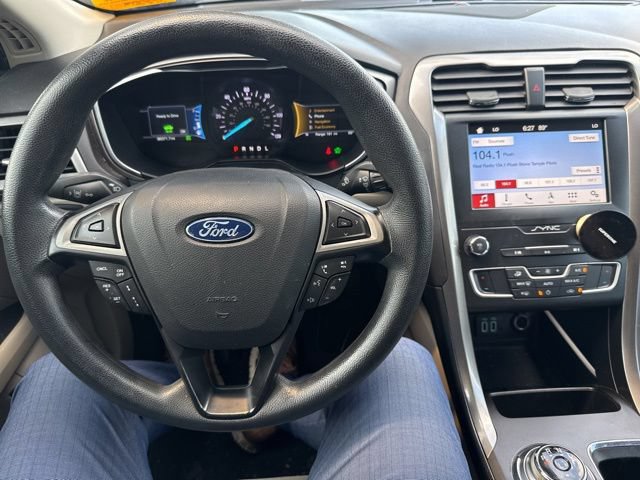 Used 2019 Ford Fusion SE FWD image 10