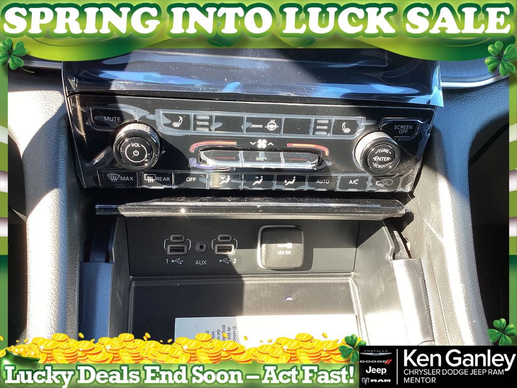 New 2025 Jeep Grand Cherokee L Laredo w/ Luxury Tech Group I image 12