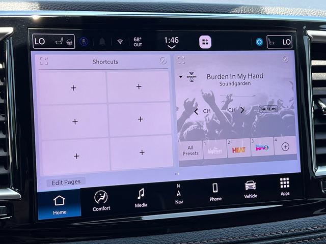 Used 2025 Chrysler Pacifica Pinnacle w/ Trailer Tow Group AWD/4WD image 29