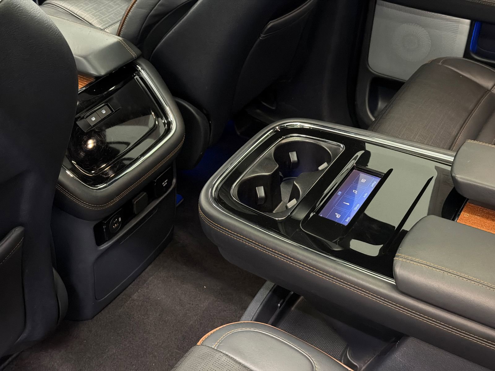 Used 2023 Lincoln Navigator Black Label image 22