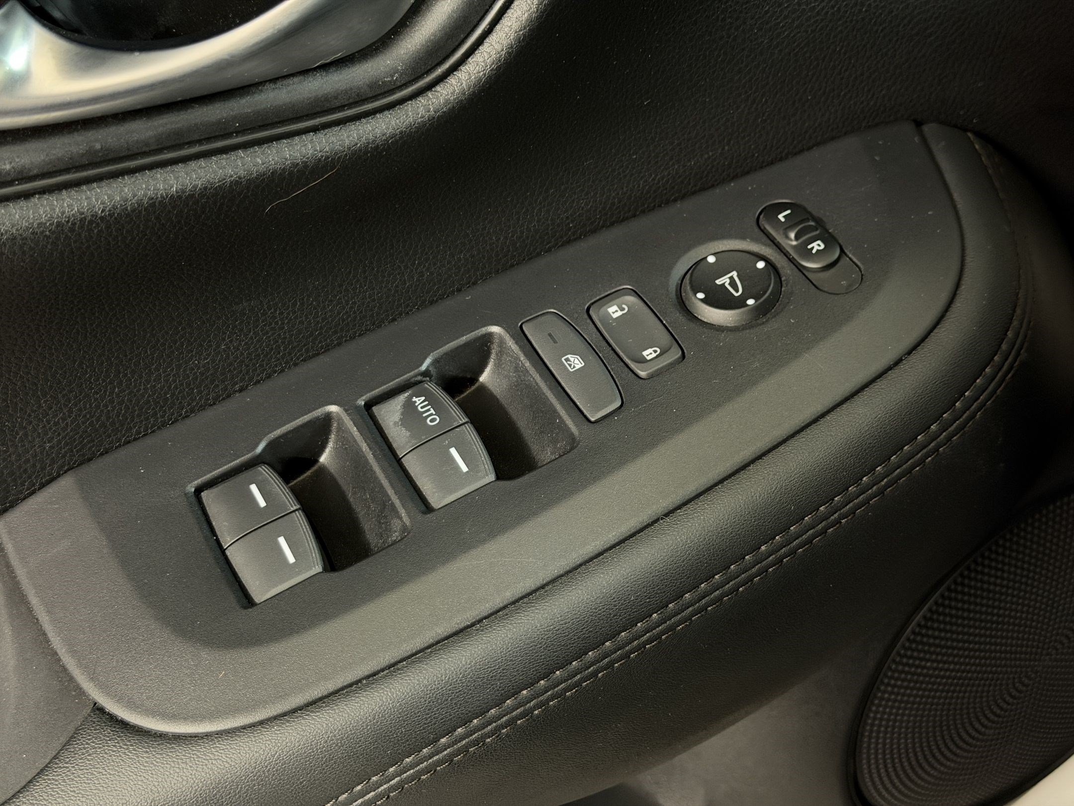 Certified 2024 Honda HR-V LX image 24